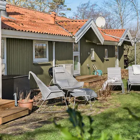 Semesterbostad 3 Bedroom Stunning In Mesinge