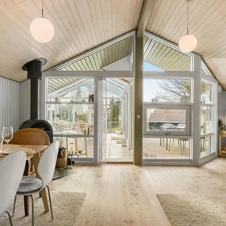 3 Bedroom Stunning In *