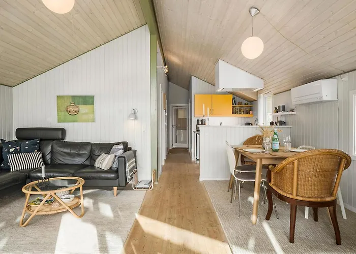 3 Bedroom Stunning In *