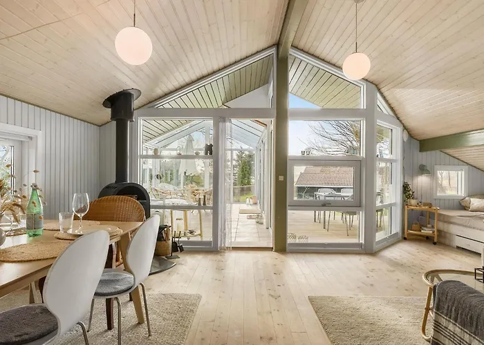 3 Bedroom Stunning In *